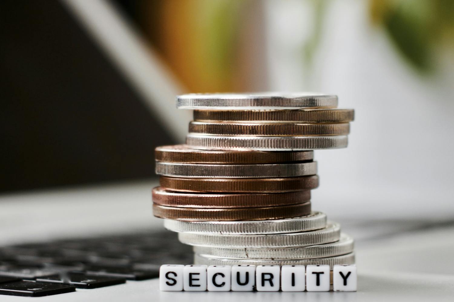 Ilmaiset ja maksulliset tietoturvaohjelmat